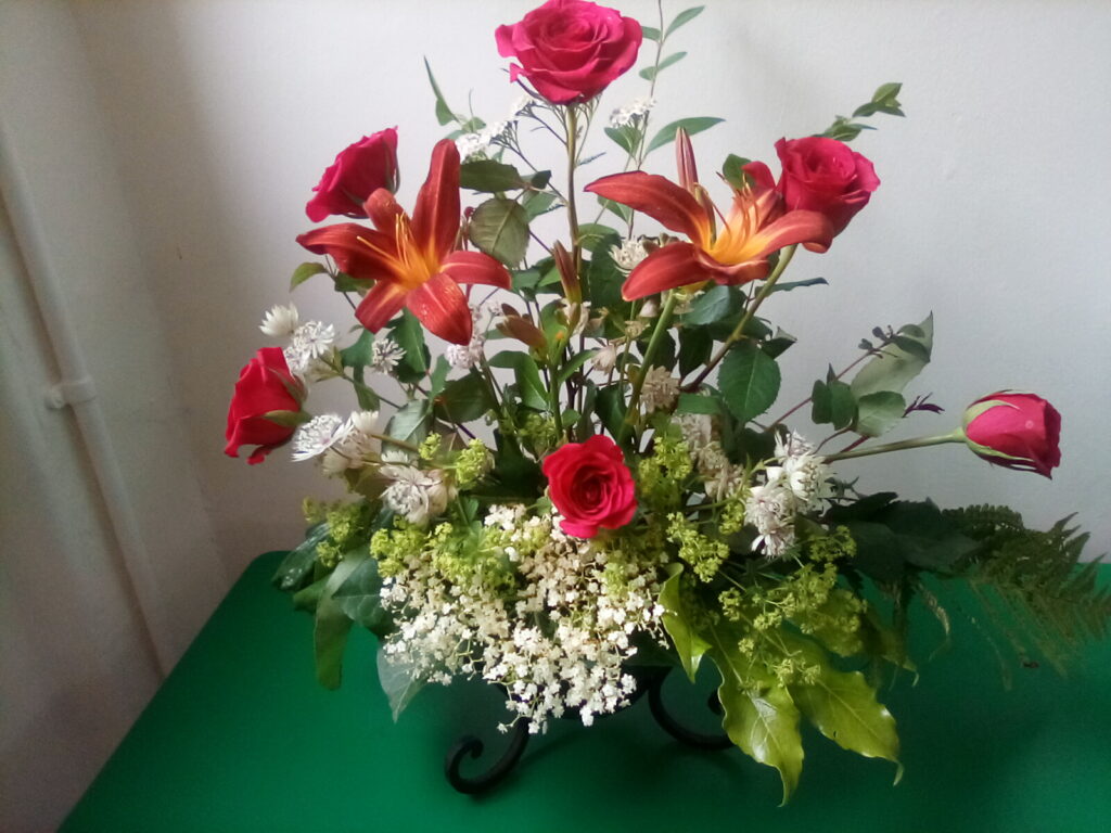 arrangement of garden flower